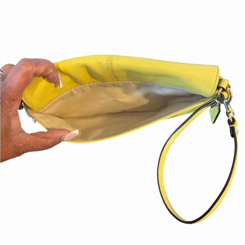 Coach Yellow Leather Mini Clutch/Wristlet Y2K Swinger Baguette - Picture 6 of 6